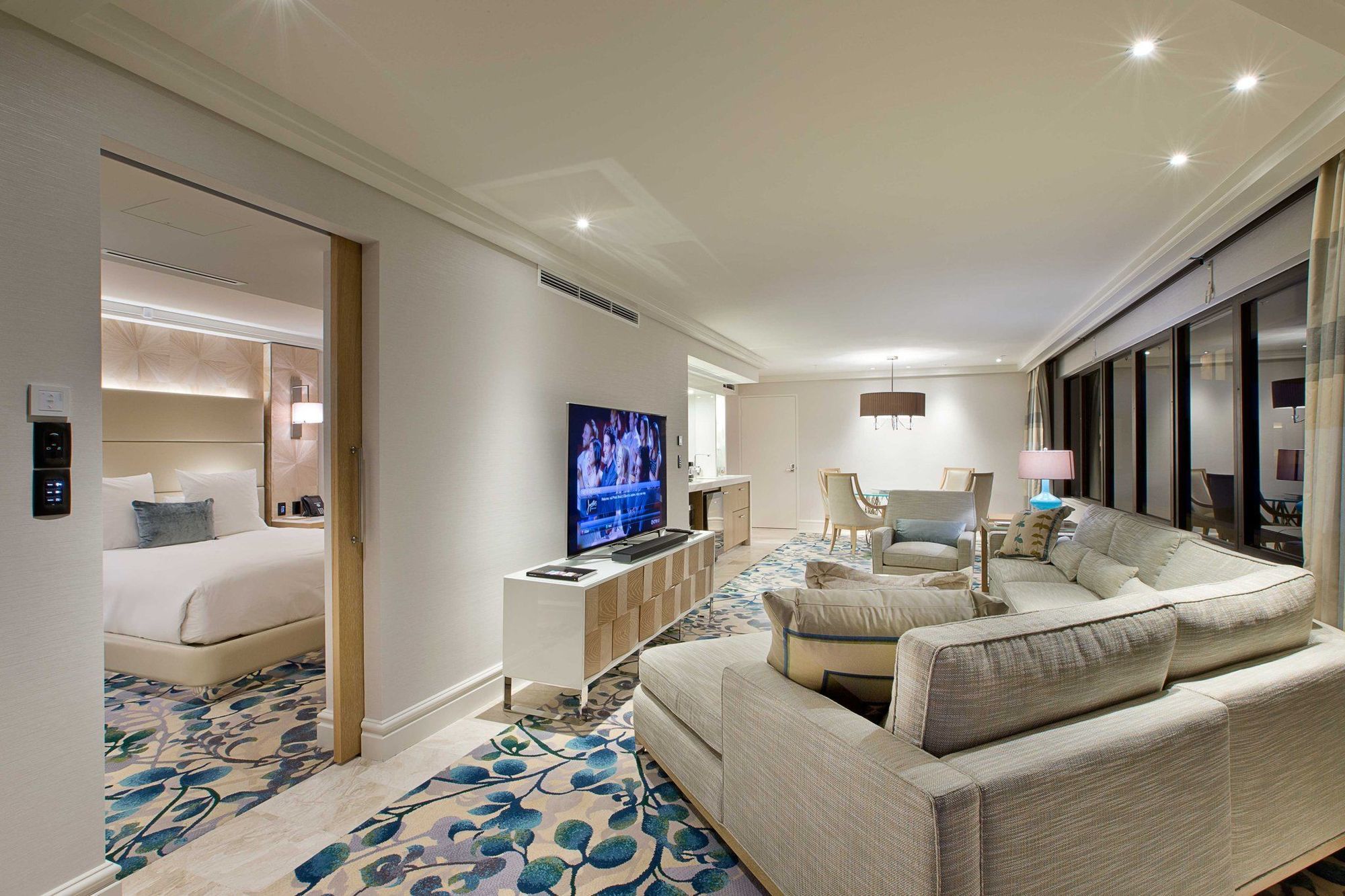 The Star Grand At The Star Gold Coast Ξενοδοχείο Εξωτερικό φωτογραφία A suite at the hotel