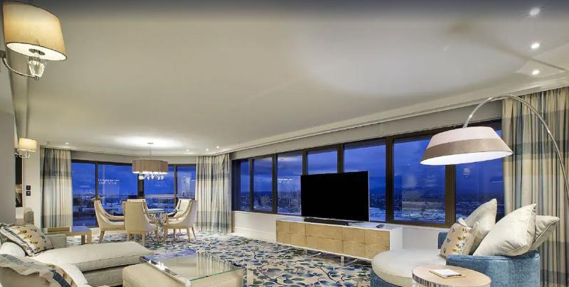 The Star Grand At The Star Gold Coast Ξενοδοχείο Εξωτερικό φωτογραφία A suite at the MGM Grand